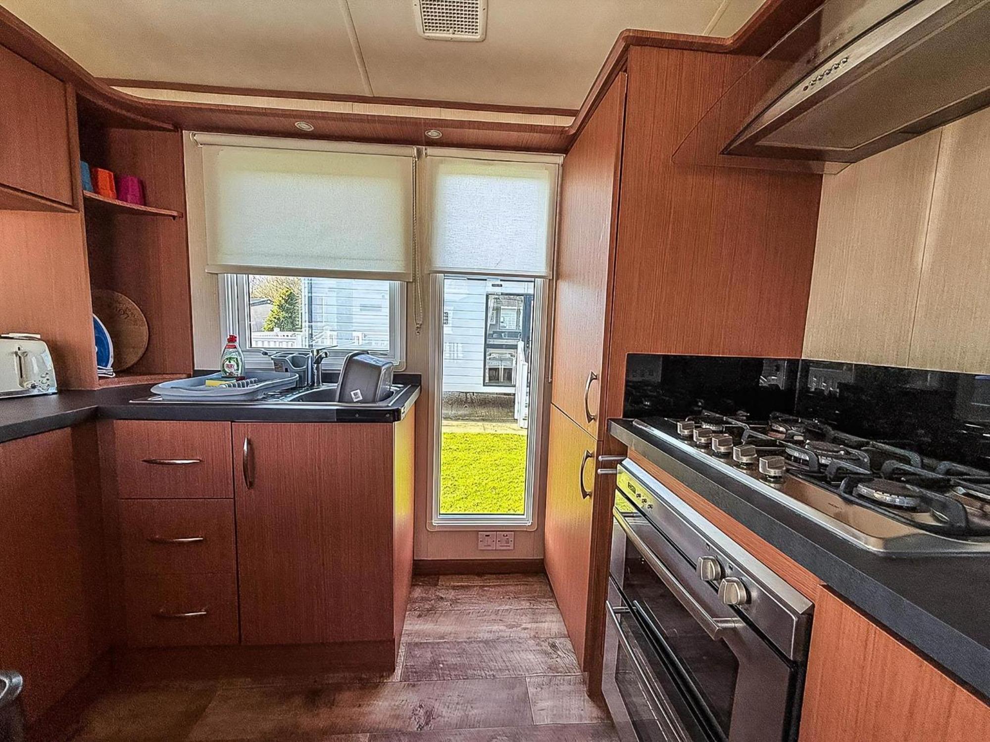 Stunning 6 Berth Caravan With Decking At Southview Holiday Park Ref 33175V Skegness Ngoại thất bức ảnh
