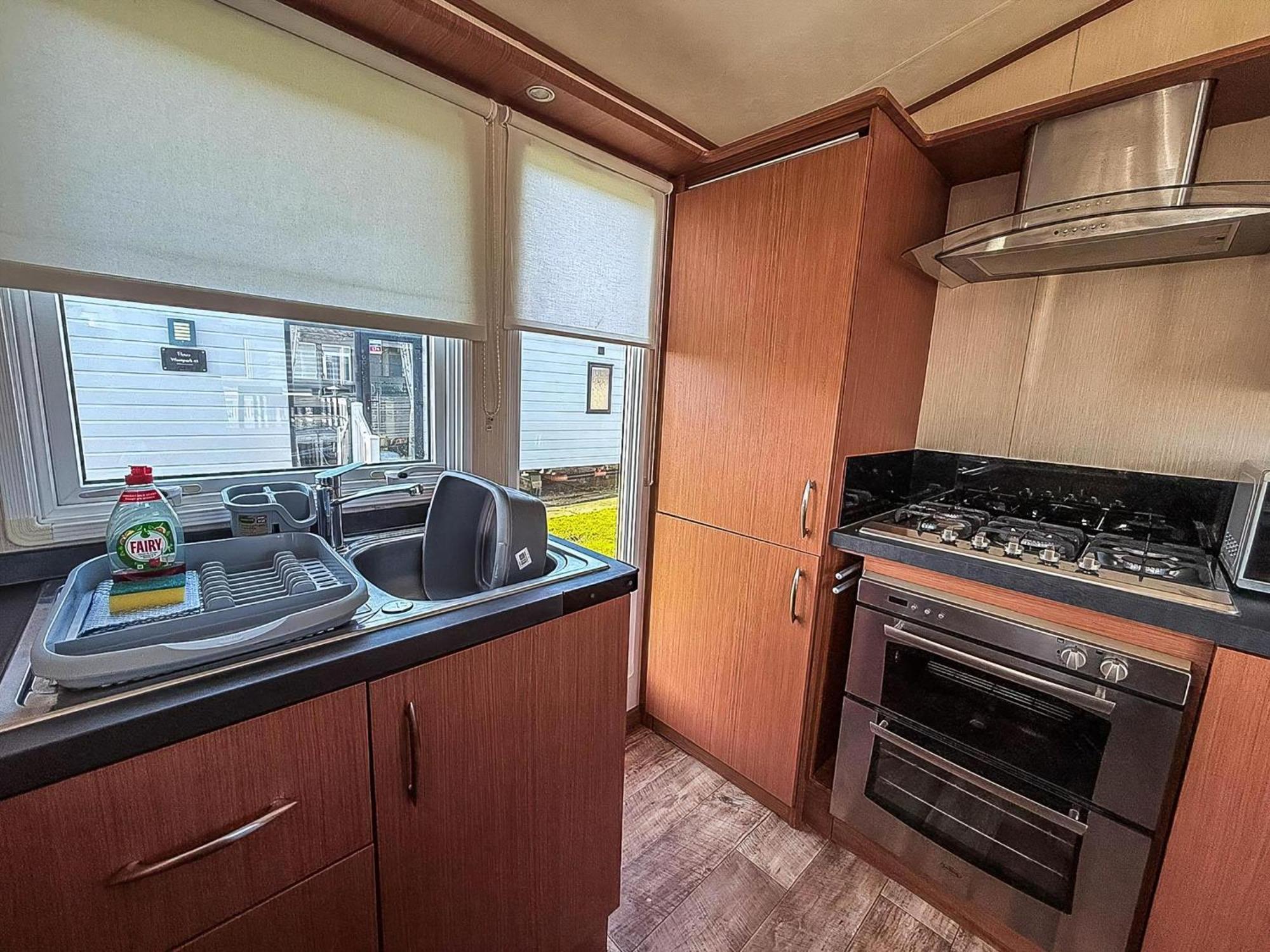 Stunning 6 Berth Caravan With Decking At Southview Holiday Park Ref 33175V Skegness Ngoại thất bức ảnh